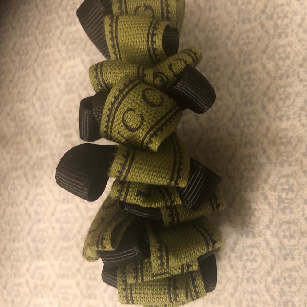 Authentic Gucci Ribbon Hair clip.  3” French barrette - Picture 2 of 4